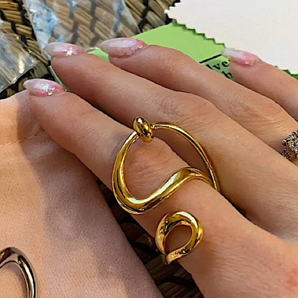 Irregular Gold Plated Swirl Resizable Ring - Picture 2 of 8